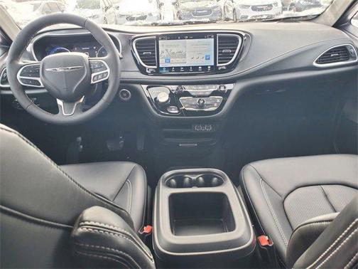 2025 Chrysler Pacifica L