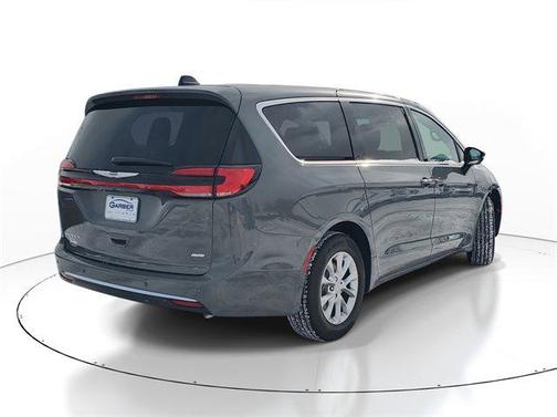 2025 Chrysler Pacifica L