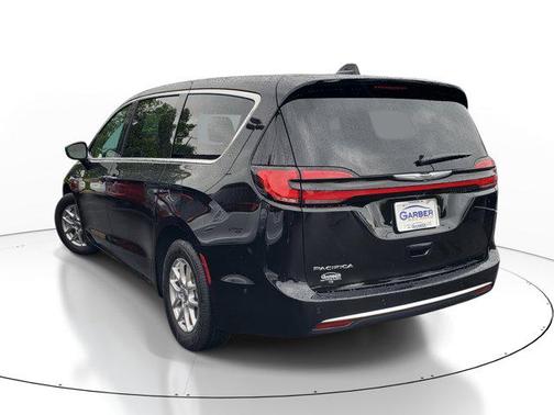 2025 Chrysler Pacifica L