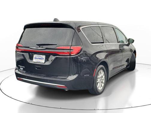 2025 Chrysler Pacifica L