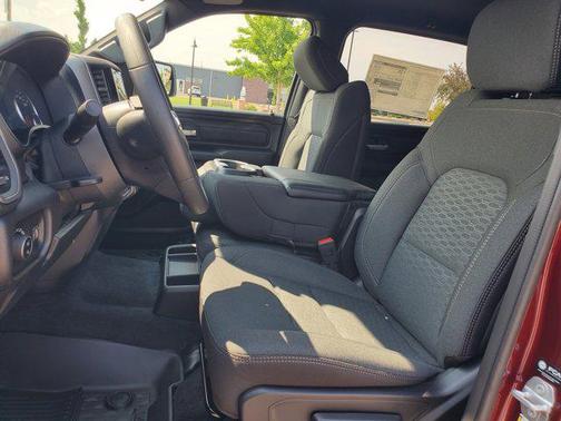 2026 RAM 1500 Warlock Crew Cab 4x4 5'7' Box