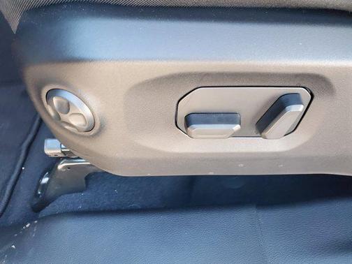 2025 Jeep Gladiator High Tide