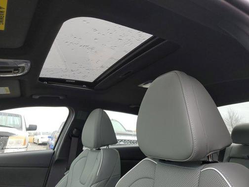 2026 Hyundai ELANTRA HEV Limited