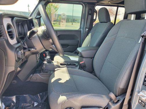 2025 Jeep Gladiator Nighthawk