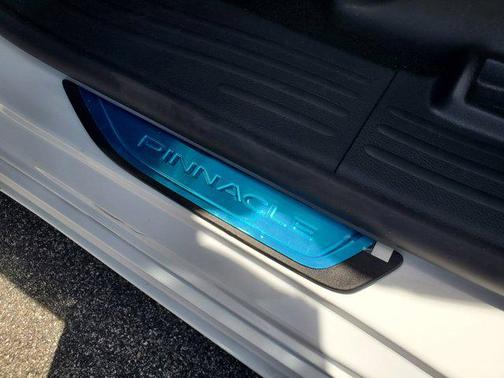 2025 Chrysler Pacifica L