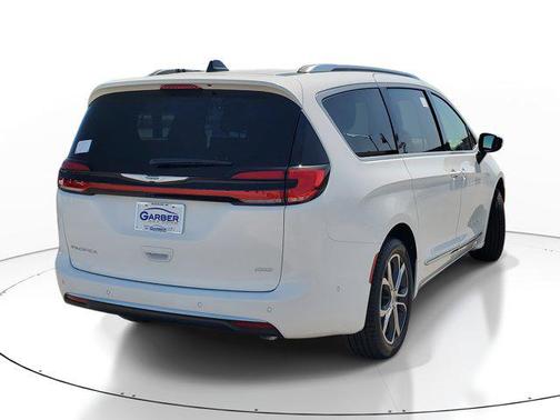 2025 Chrysler Pacifica L