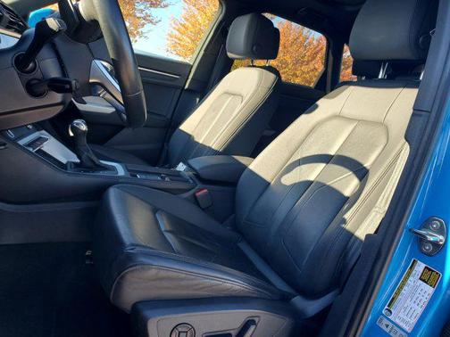 2023 Audi Q3 Premium 45 TFSI S line quattro Tiptronic