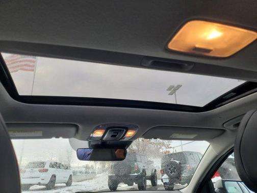 2022 Hyundai ELANTRA Limited