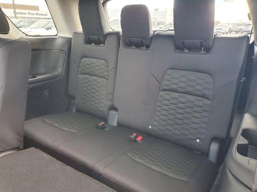 2025 Nissan Pathfinder SV 4WD