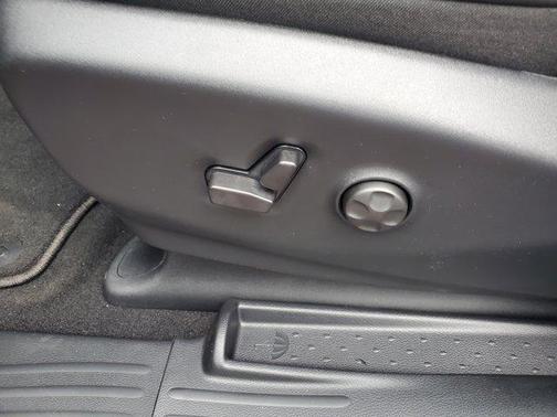 2025 Chrysler Pacifica Hybrid Premium S Appearance Pkg