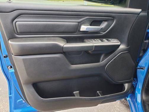 2025 RAM 1500 Warlock Crew Cab 4x4 5'7' Box