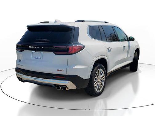 2024 GMC Acadia Denali