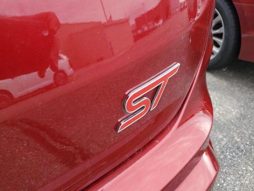 2019 Ford Edge ST