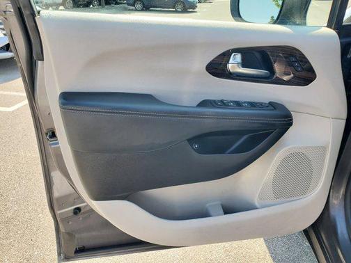 2021 Chrysler Pacifica Hybrid Limited