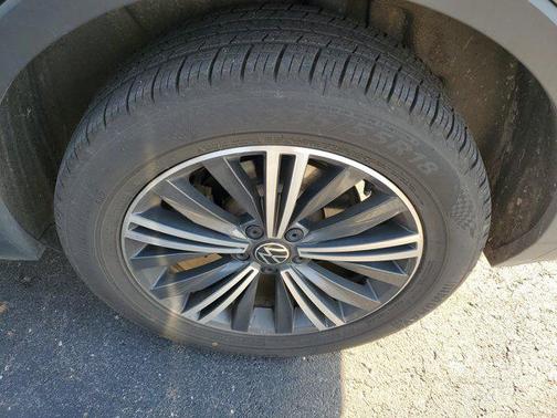 2024 Volkswagen Tiguan 2.0T Wolfsburg Edition