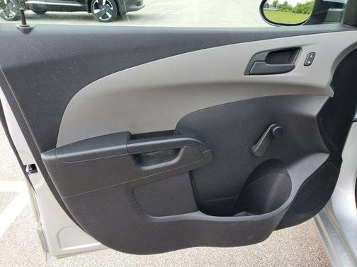 2015 Chevrolet Sonic LS