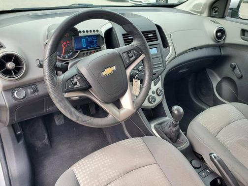 2015 Chevrolet Sonic LS