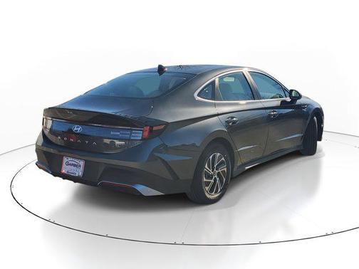 2026 Hyundai SONATA Hybrid Base