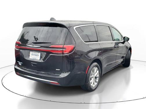 2025 Chrysler Pacifica L