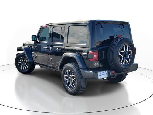2024 Jeep Wrangler 4-Door Sahara 4x4