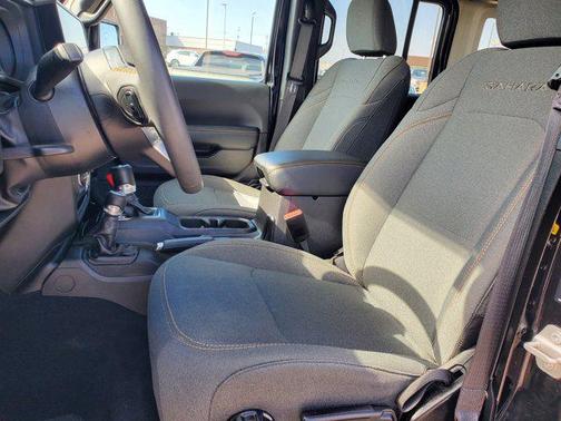 2024 Jeep Wrangler 4-Door Sahara 4x4