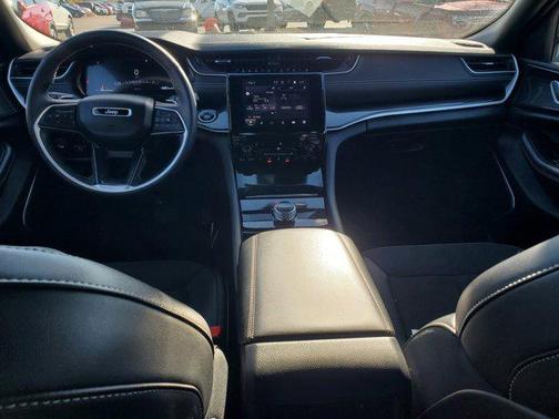 2022 Jeep Grand Cherokee Altitude