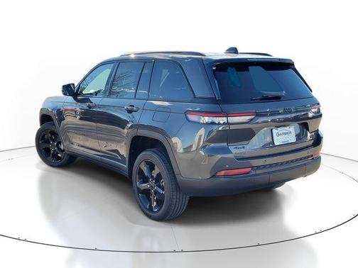 2022 Jeep Grand Cherokee Altitude