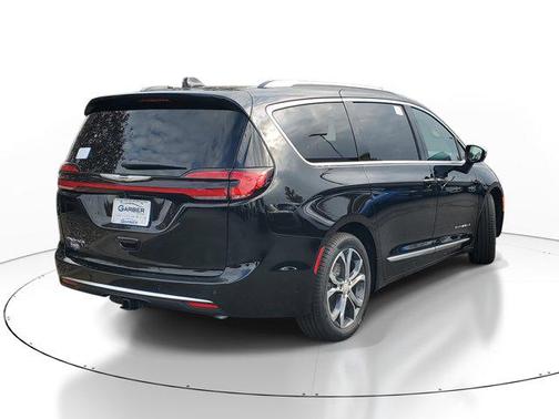 2026 Chrysler Pacifica L