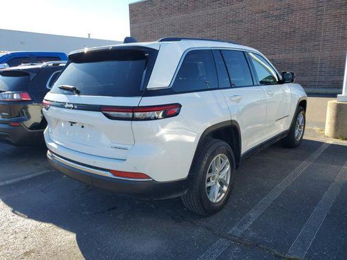 2023 Jeep Grand Cherokee Laredo