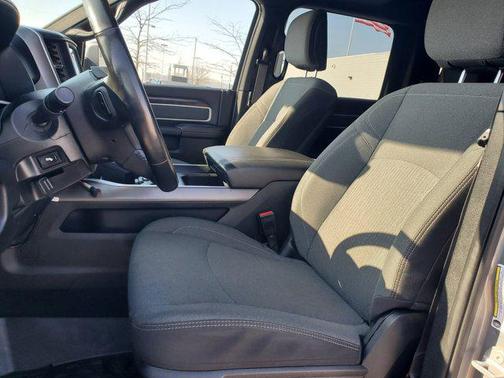 2022 RAM 2500 Big Horn Crew Cab 4x4 6'4' Box