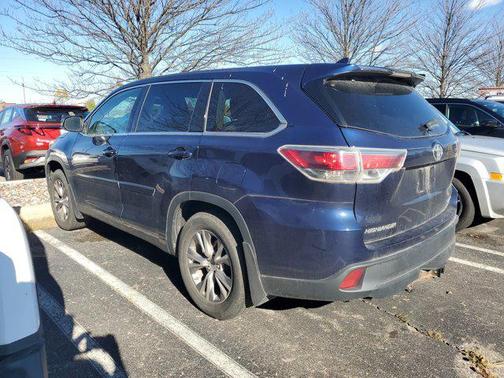 2014 Toyota Highlander LE