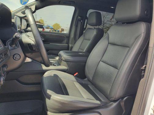 2022 Chevrolet Suburban 4WD Z71