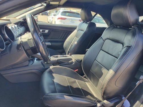 2022 Ford Mustang EcoBoost Premium