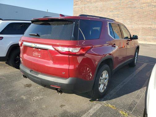 2021 Chevrolet Traverse LT Cloth