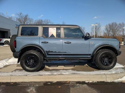 2024 Ford Bronco WILDTRAK