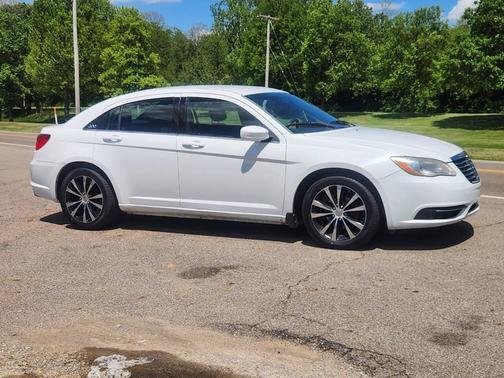 Bright White Clearcoat 2012 Chrysler 200 LX