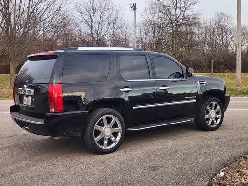 2007 Cadillac Escalade Base