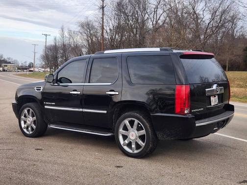 2007 Cadillac Escalade Base