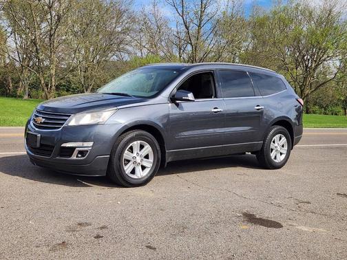 Gray 2013 Chevrolet Traverse 1LT