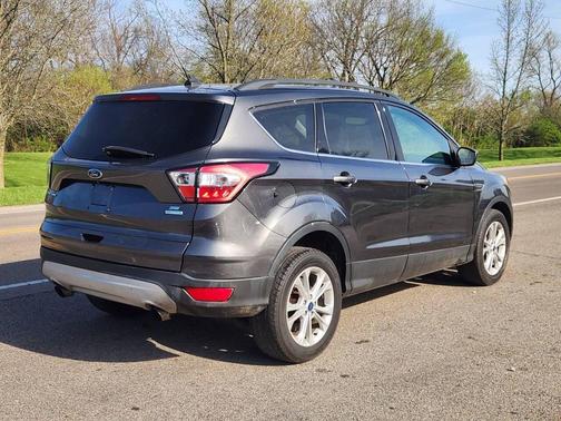 Magnetic Metallic 2018 Ford Escape SE