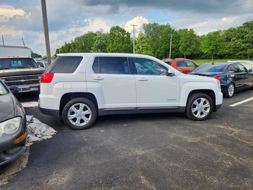 White 2017 GMC Terrain SLE-1