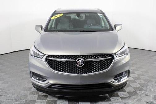 Photo 4 of 36 of 2018 Buick Enclave Essence