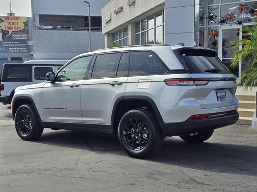 2025 Jeep Grand Cherokee Altitude