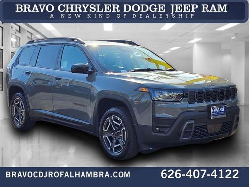 Sting-Gray Clearcoat 2026 Jeep Cherokee Laredo 4x4