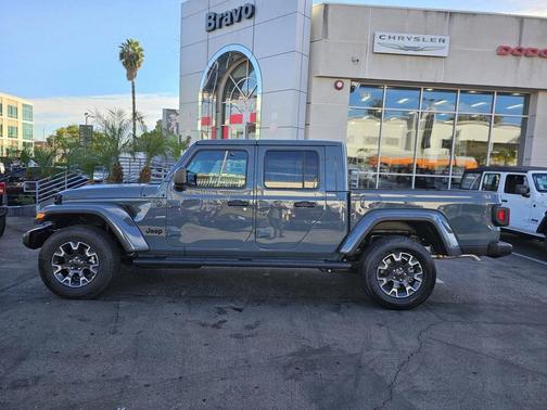 2026 Jeep Gladiator Sahara 4x4
