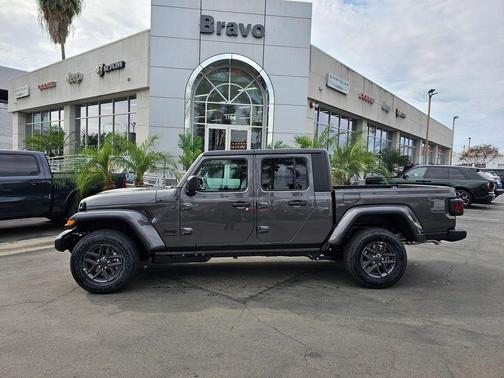 2026 Jeep Gladiator Sport S