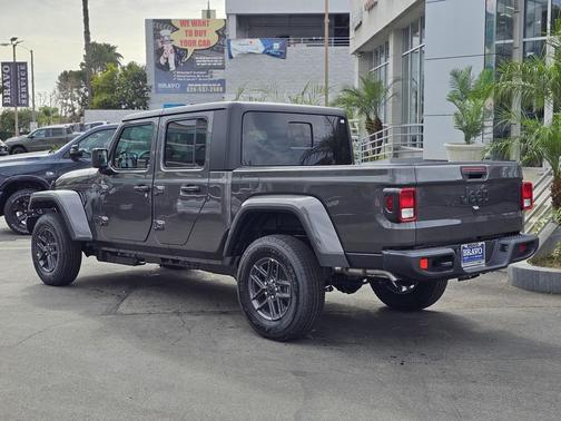 2026 Jeep Gladiator Sport S
