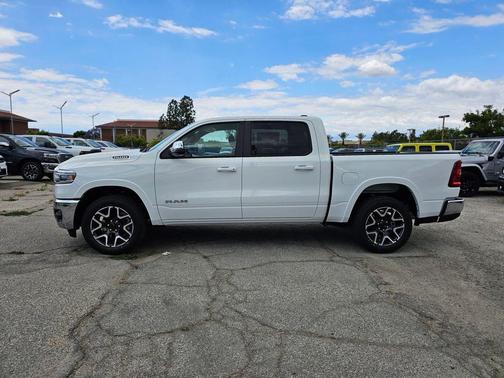 Bright White Clearcoat 2026 RAM 1500 Laramie