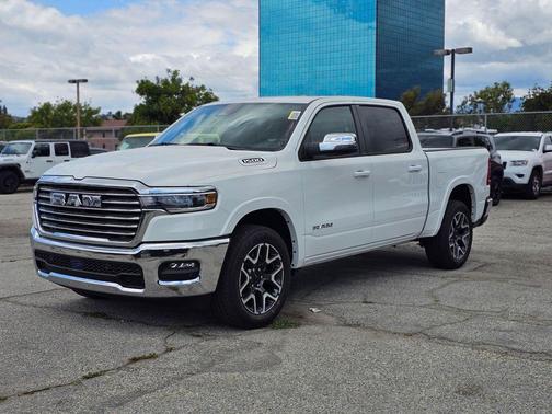 Bright White Clearcoat 2026 RAM 1500 Laramie