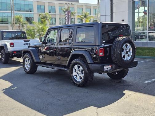 2018 Jeep Wrangler Unlimited Sport